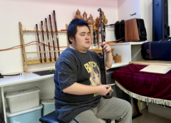 弦音如光，照亮看不见的