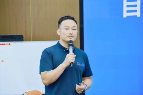 云图片