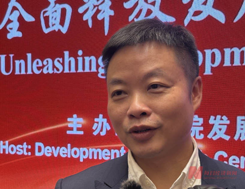 专访小鹏汽车董事长何小