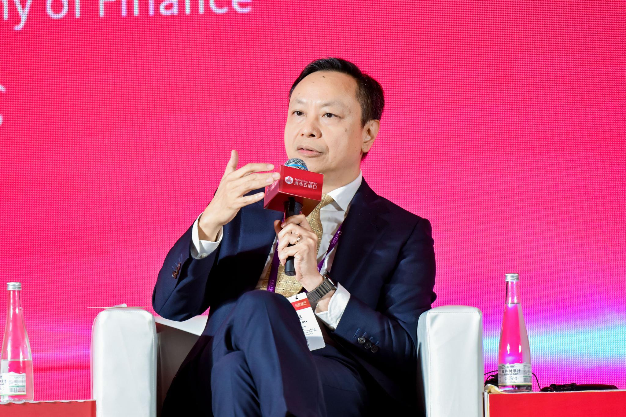 香港金融管理局副总裁陈