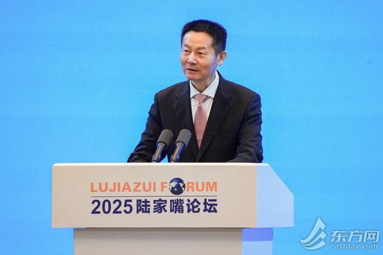 吴清：境内境外都开花，