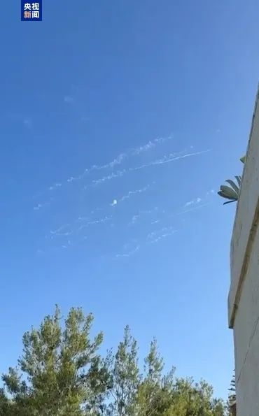 反击！大量无人机飞向以