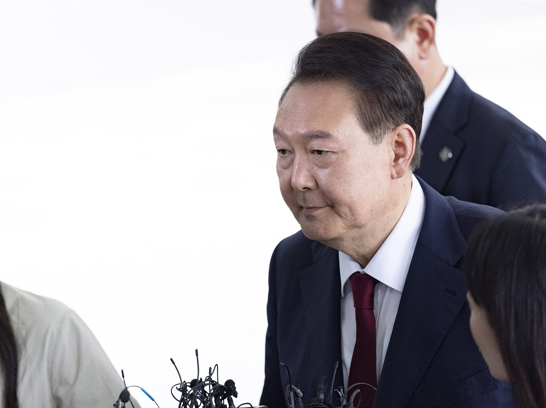 韩国前总统尹锡悦离开特