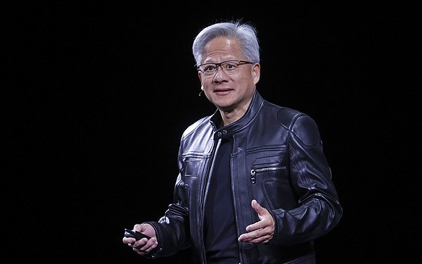黄仁勋访华求合作，却遭