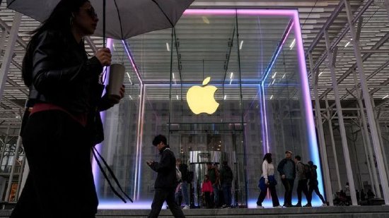 关税刺激下的iPhone销量激